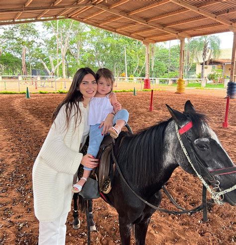 KELLY PIQUET on Instagram: “P’s first time riding a horse where I also ...