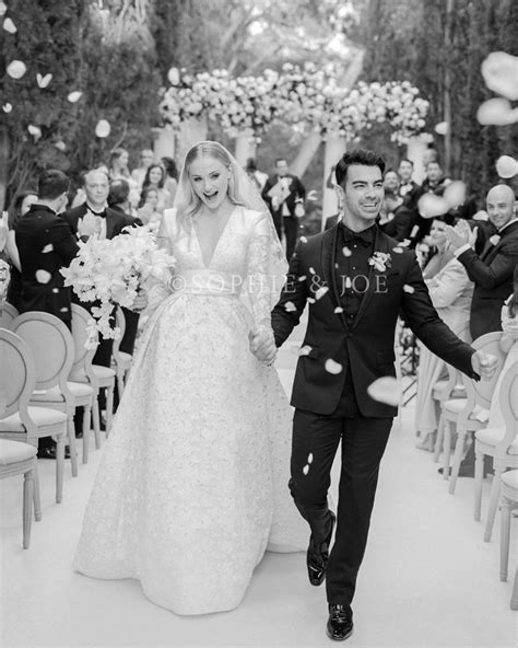 First Look at Joe Jonas & Sophie Turner’s Second Wedding - Aussie Gossip