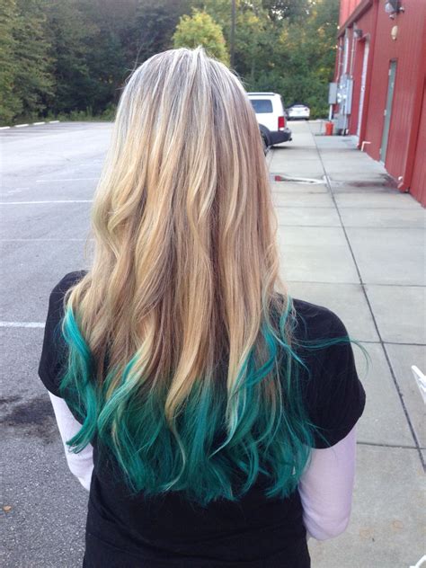 Teal Color Hair Tips