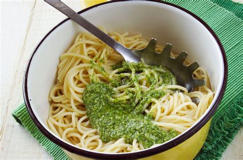 Rocket pesto | Italian Recipes | GoodtoKnow