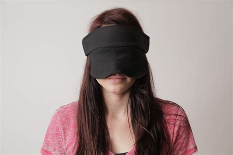 Travel Halo Ergonomic Travel Pillow » Gadget Flow