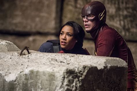 THE FLASH Photos: Journey to Earth-2 | the TV addict