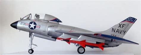 Vought F7U Cutlass in 1/32