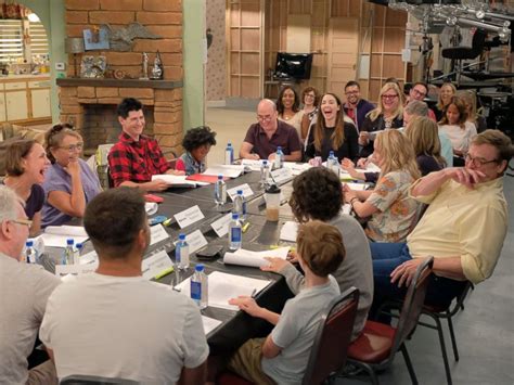 First looks at the 'Roseanne' reboot set - ABC News