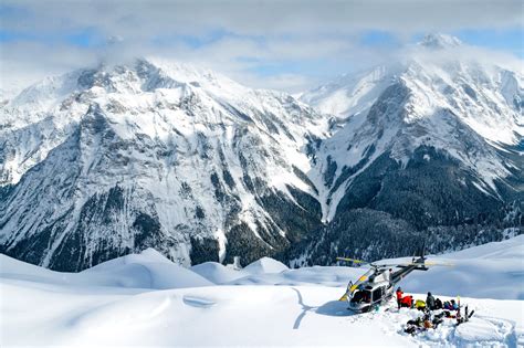 Revelstoke Resort Ski & Vacation Packages | Sportvac