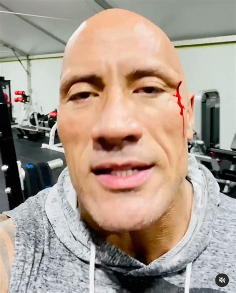 Dwayne Johnson Injures Himself at the Gym and Tastes His Own Blood ...