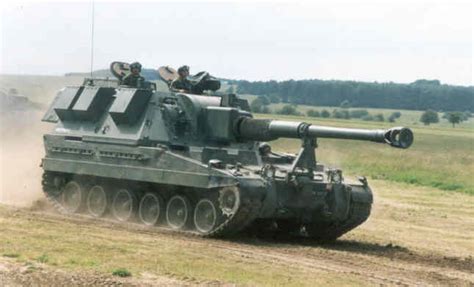 AS90 155mm Self-Propelled Gun by Paul D. Handel