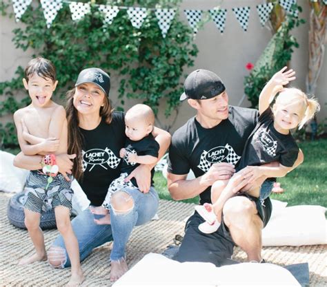 Nick & Vanessa Lachey’s Cutest Family Photos – SheKnows