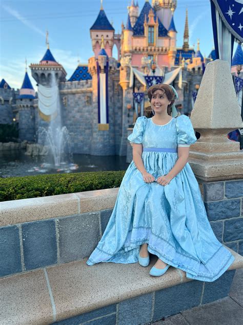 Wendy Darling Cosplay in Disneyland by TalesFromNeverland on DeviantArt