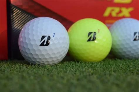 10 Best Bridgestone Golf Balls Reviewed in 2022 | Hombre Golf Club