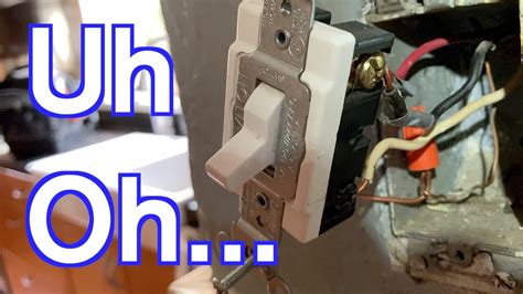 Troubleshoot & Fix a 3-Way Switch Circuit - YouTube