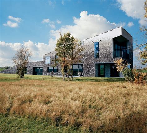 Inside Flint House, a Uniquely Modern English Country Estate ...