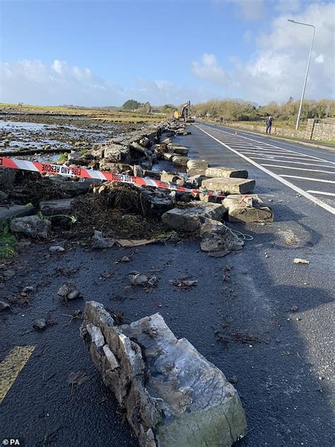 Storm Debi RECAP: More than 100 flood alerts in place as torrential ...