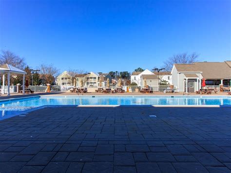 Hotels In Williamsburg Va With Indoor Pools : +1 this hotel provides easy access to all that ...