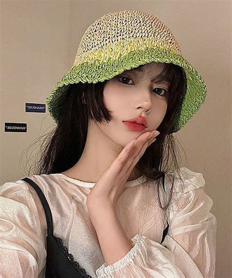 Modern Khaki Gradient Color Straw Woven Holiday Bucket Hat