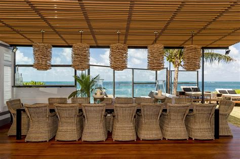 6 BR BEACHFRONT VILLA | Cancun Luxury Rentals