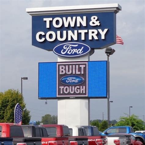 Town and Country Ford Sign | Husk Signs