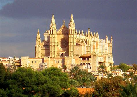 Palma cathedral opens roof terraces: silvertraveladvisor.com Travel Reviews, Travel News, Ibiza ...