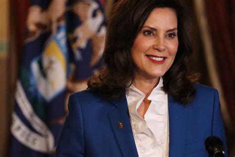 Gretchen Whitmer signs COVID spending, vetoes help for Michigan ...