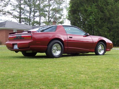 1991 Pontiac Firebird 1/4 mile trap speeds 0-60 - DragTimes.com