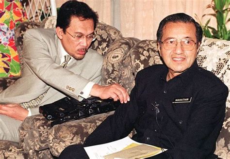 14 Mahathir Facts You'll Need To Know, Since He’s Malaysia's Prime ...