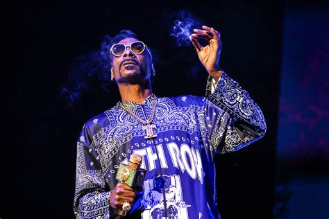 Weed enthusiast Snoop Dogg is 'giving up smoke'