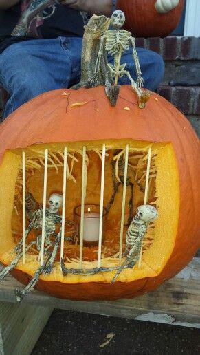 Skelton jail Skelton, Jail, Pumpkin Carving, Halloween Ideas, Crafts, Manualidades, Pumpkin ...