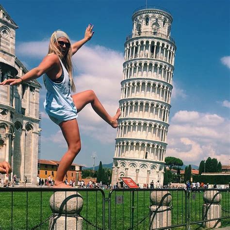 20+ Creative Leaning Tower of Pisa Pictures Using Forced Perspective