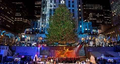 Rockefeller Center Tree Lighting | New York by Rail