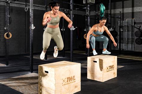 How to Do Box Jumps in 5 Steps - The WOD Life