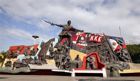 Katipunan KKK Monument in Manila, Philippines Editorial Photography ...