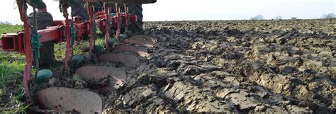 Guide to Successful Ploughing | amtec-group.com