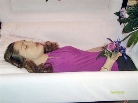 Beautiful Girls In Their Caskets : Woman in her open casket at a ...