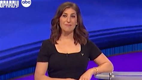 Celebrity Jeopardy! host Mayim Bialik stuns in little black dress for sneak peek at new series ...