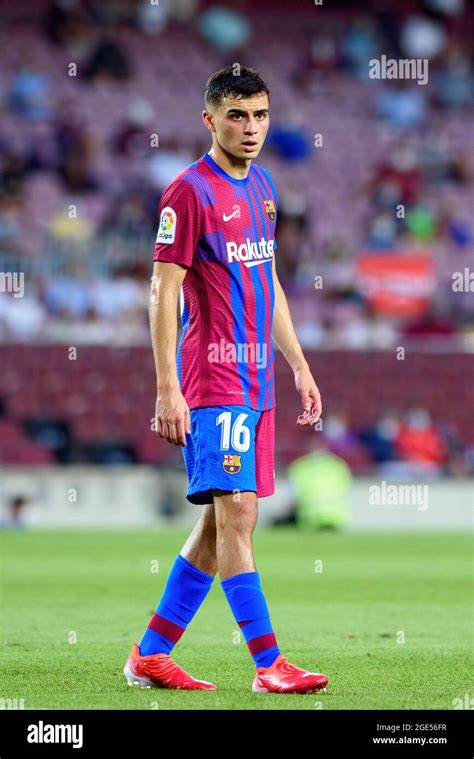 BARCELONA - 15 DE AGOSTO: Pedro González, Pedri, juega en el partido La ...