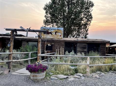 Cowboy Dinner Tree Is The Most Rustic, Delicious Restaurant In Oregon