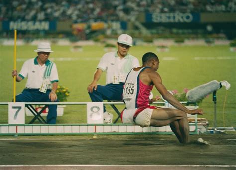 Cerita Di Balik Rekor Dunia Lompat Jauh Mike Powell | SAC Indonesia