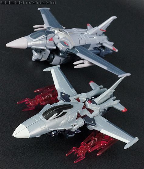 Transformers Prime: Cyberverse Starscream Toy Gallery (Image #34 of 154)