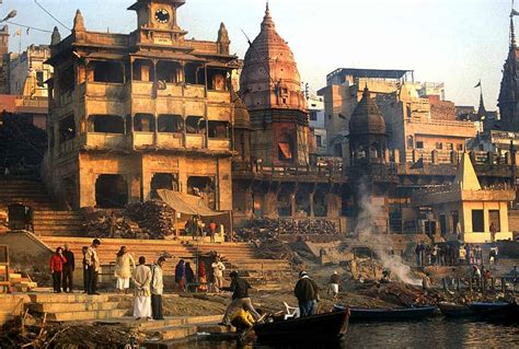 Varanasi, holy city | The Definitive Guide for seniors - Odyssey Traveller