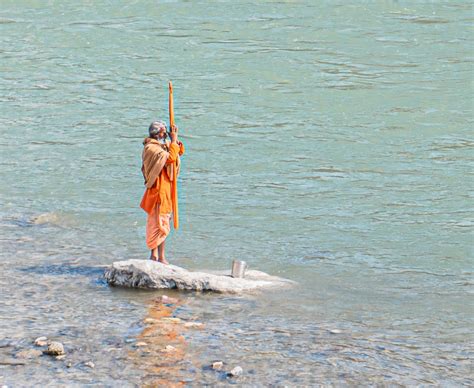 Born Of All The Sacred Waters – rituals and devotions to the Ganges River in India – Adventures ...