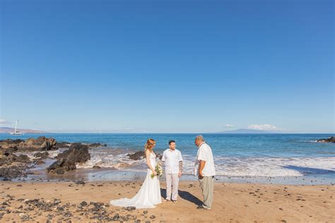 Maui Beach Weddings | Maui Vow Renewals | Beach Weddings Maui ...