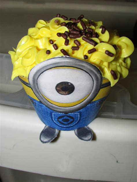 For the Love of Food: Despicable Me Minion Birthday Party and Coconuttie Snickerdoodle Cookies