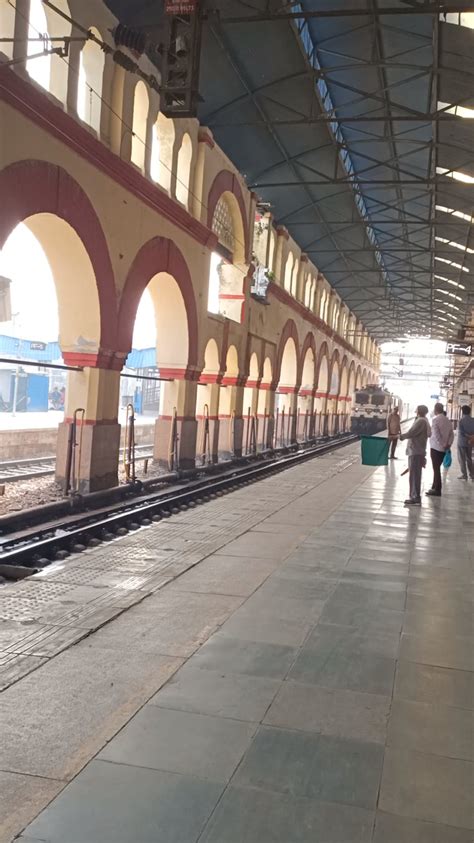 Tundla Junction, Uttar Pradesh, India : r/trains