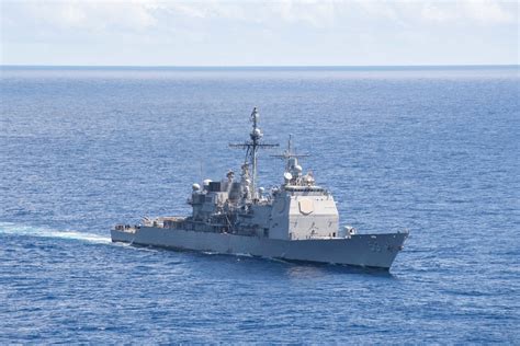 DVIDS - Images - The guided-missile cruiser USS Mobile Bay (CG 53) cuts through the Atlantic ...