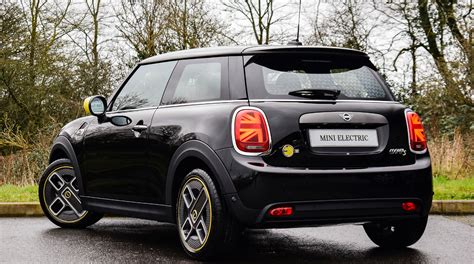 Why the MINI E is the Best Small Electric Car To Buy | Dick Lovett