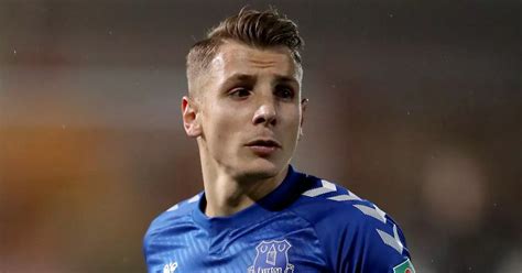 Everton suffer hammer blow as Lucas Digne ruled out for two months with ankle injury - Mirror Online