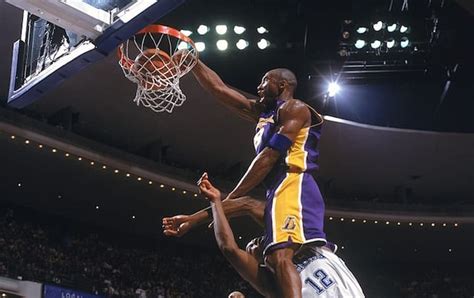 This Day In Lakers History: Kobe Bryant Throws Down Slam Dunk On Dwight ...