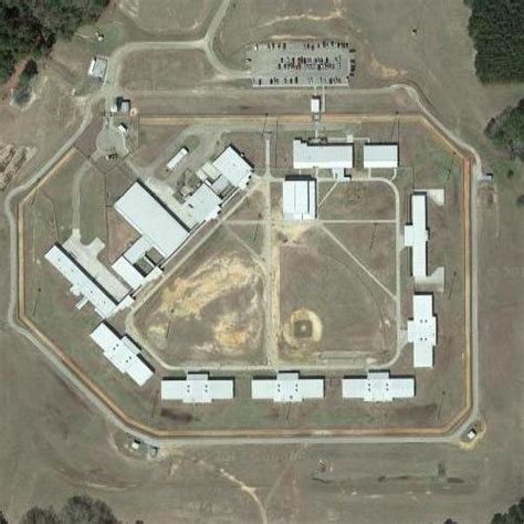 Easterling Correctional Facility in Clio, AL (Google Maps)