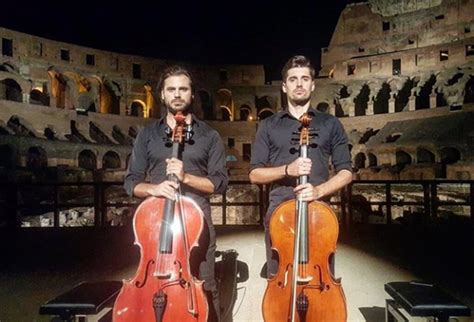 Watch 2CELLOS high octane rendition of AC/DC's 'Thunderstruck' | Viral - Music Crowns