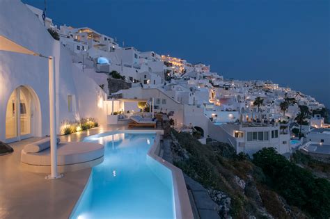 DIO VILLAS | Luxury Villa in Santorini